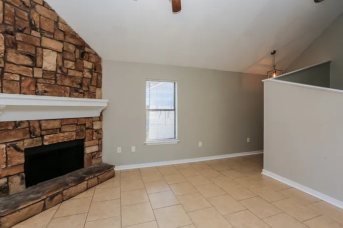 507 Twin Pine Cv — Photo 5