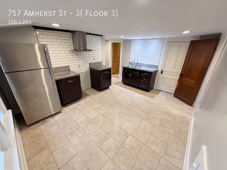 757 Amherst St #3 — Photo 2