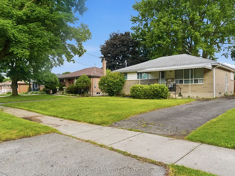 1814 Whitehall Dr — Photo 2