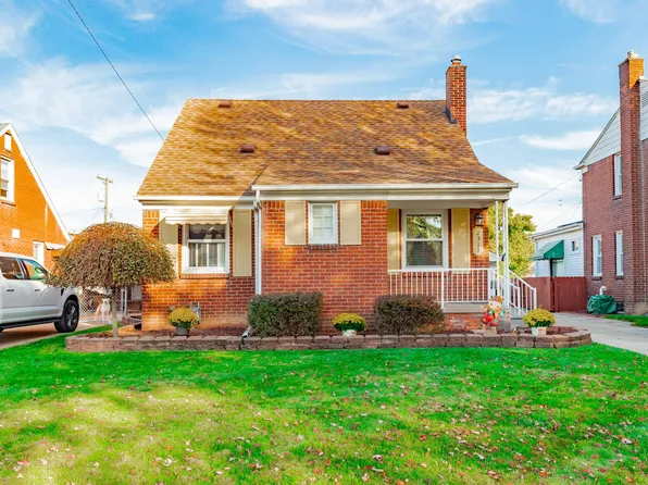 2311 17th St, Wyandotte, MI 48192