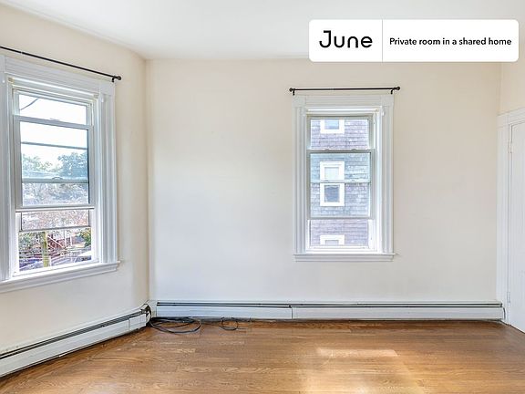 4th image of 106 Buttonwood St #2-B