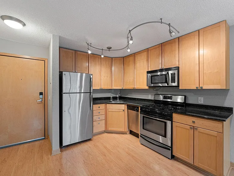 2530 1st Ave S #N201 — Photo 4