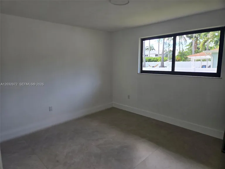 13100 NE 3rd Ct — Photo 10