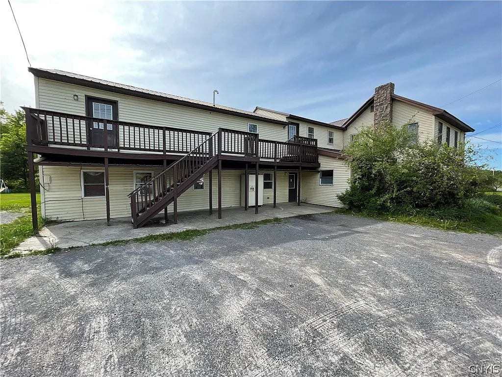 2 bed, 1.0 bath, 700 sqft, $1,000 — Photo 1