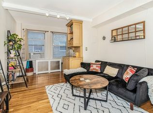 333 E 43rd St APT 217, New York, NY 10017