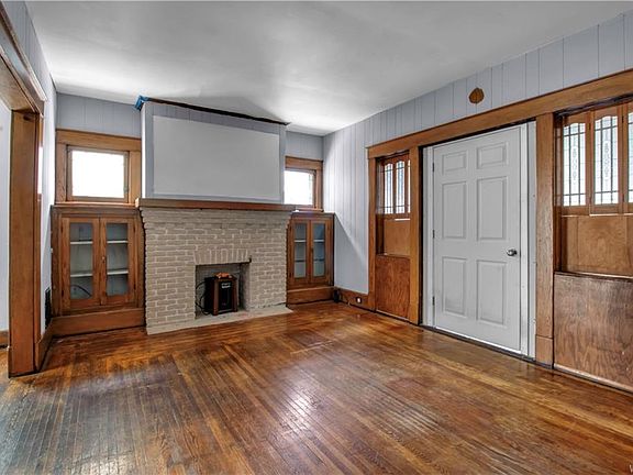 4th image of 157 Hedley Pl