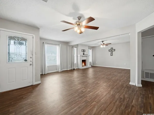 305 TOEPPERWEIN RD, Converse, TX 78109
