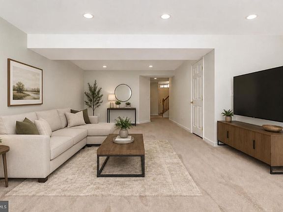 4th image of 89 Monte Carlo Way