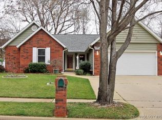 6223 S Cedar Pl, Broken Arrow, OK 74011