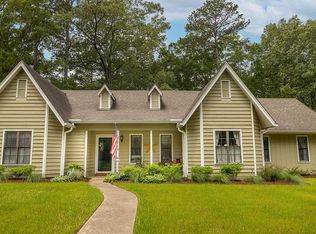 296 Cedar Dr, Columbus, MS 39705