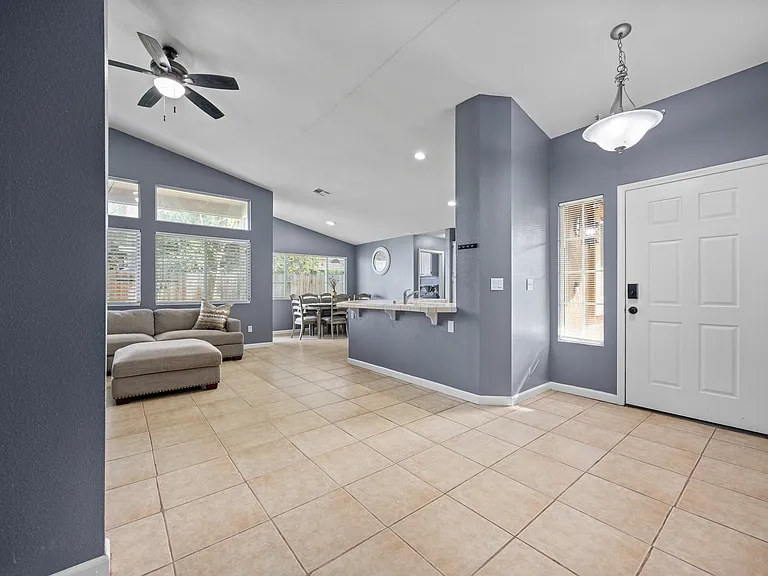 9506 Ravenrock Dr — Photo 15