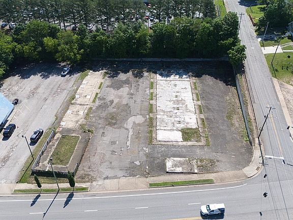 2nd image of 1508 Memorial Blvd