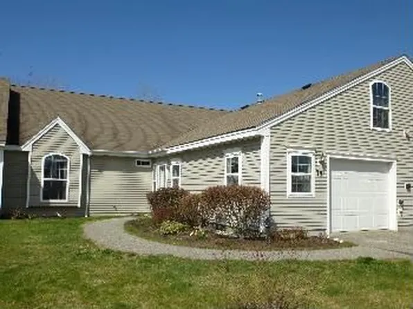 75 Cumberland Ln, Gorham, ME 04038