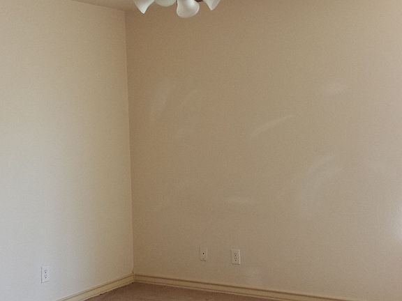 5th image of 4756 Loma Vista Dr