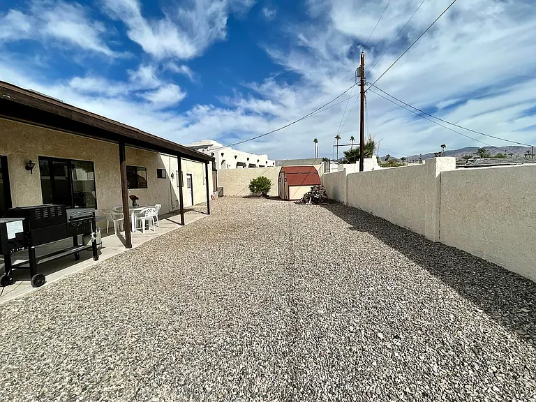 264 Acoma Blvd S — Photo 20