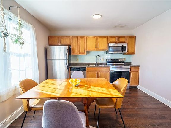 2nd image of 102 Dixon St #8
