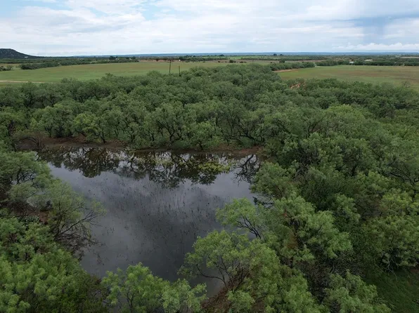 1 County Road 180, Ovalo, TX 79541