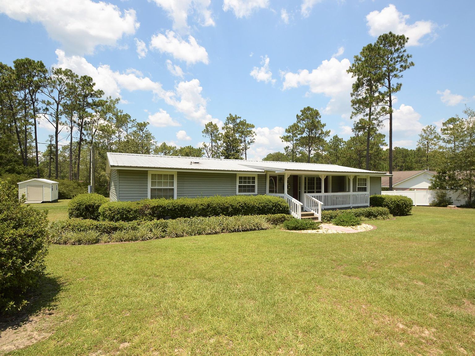 1420 Daisy Ln, Bonifay, FL 32425 | Zillow