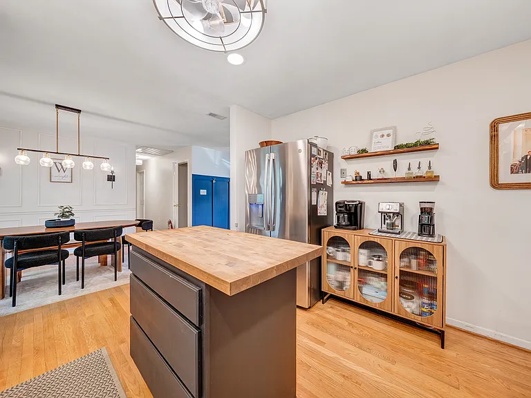 621 Aragona Dr — Photo 22