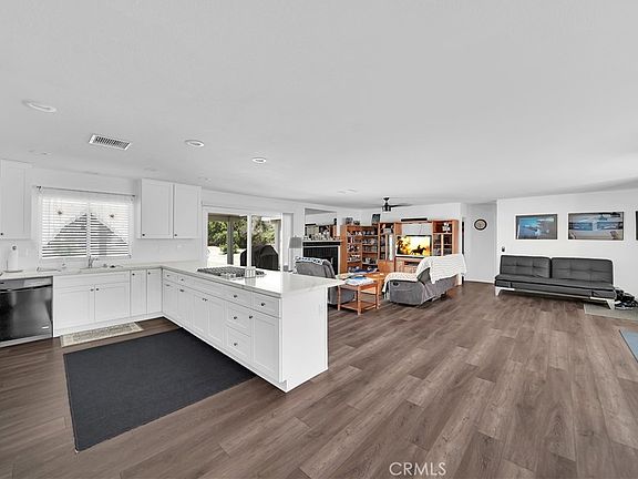 5th image of 13649 Wilmot St