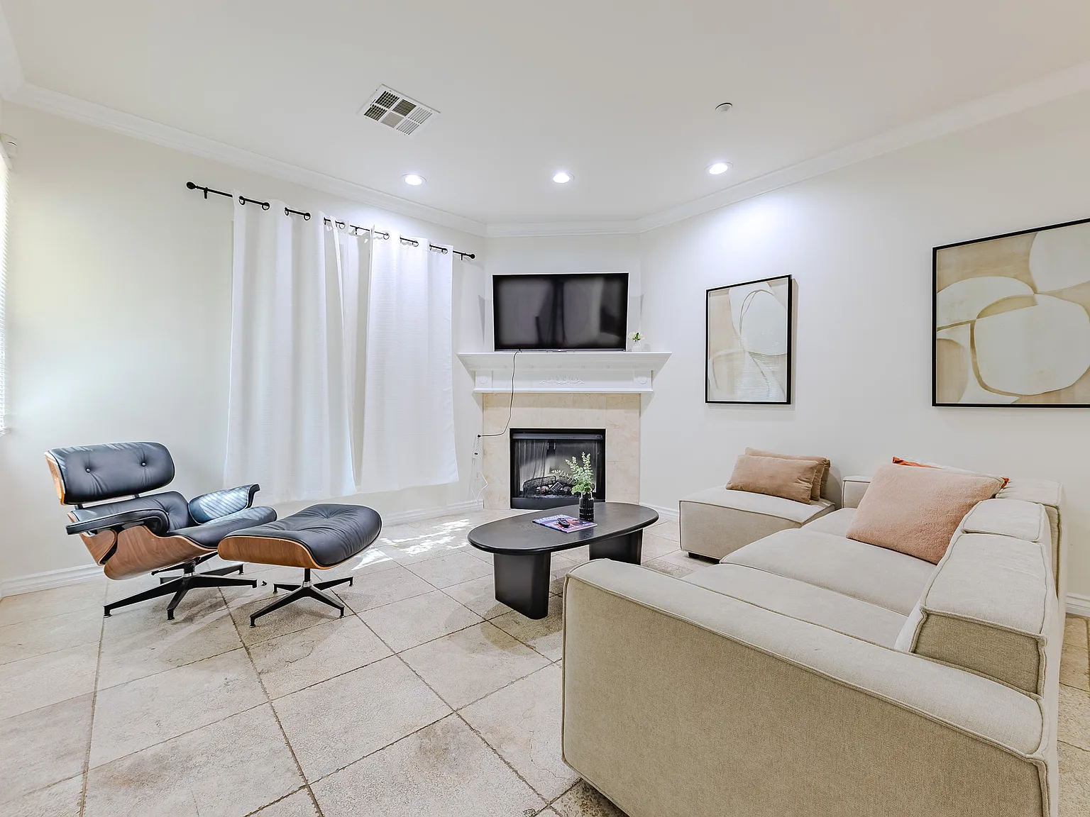 3 bed, 1590 sqft, $9,700 — Photo 4