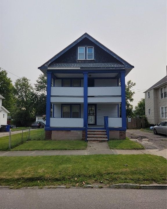 1st image of 2201 W 106th St