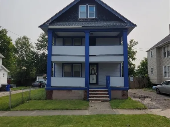 2201 W 106th St, Cleveland, OH 44102