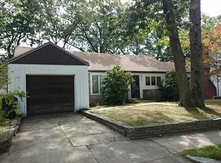 23 Cricket Ln, West Roxbury, MA 02132