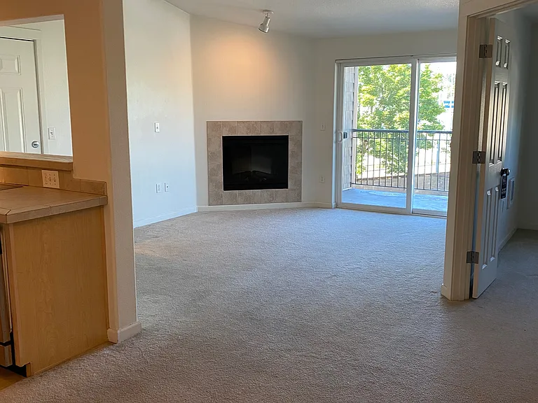 730 NW 185th Ave #306 — Photo 10
