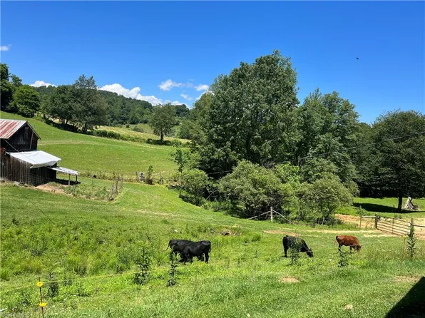 880 Flatwoods Post Office Rd, Creston, NC 28615