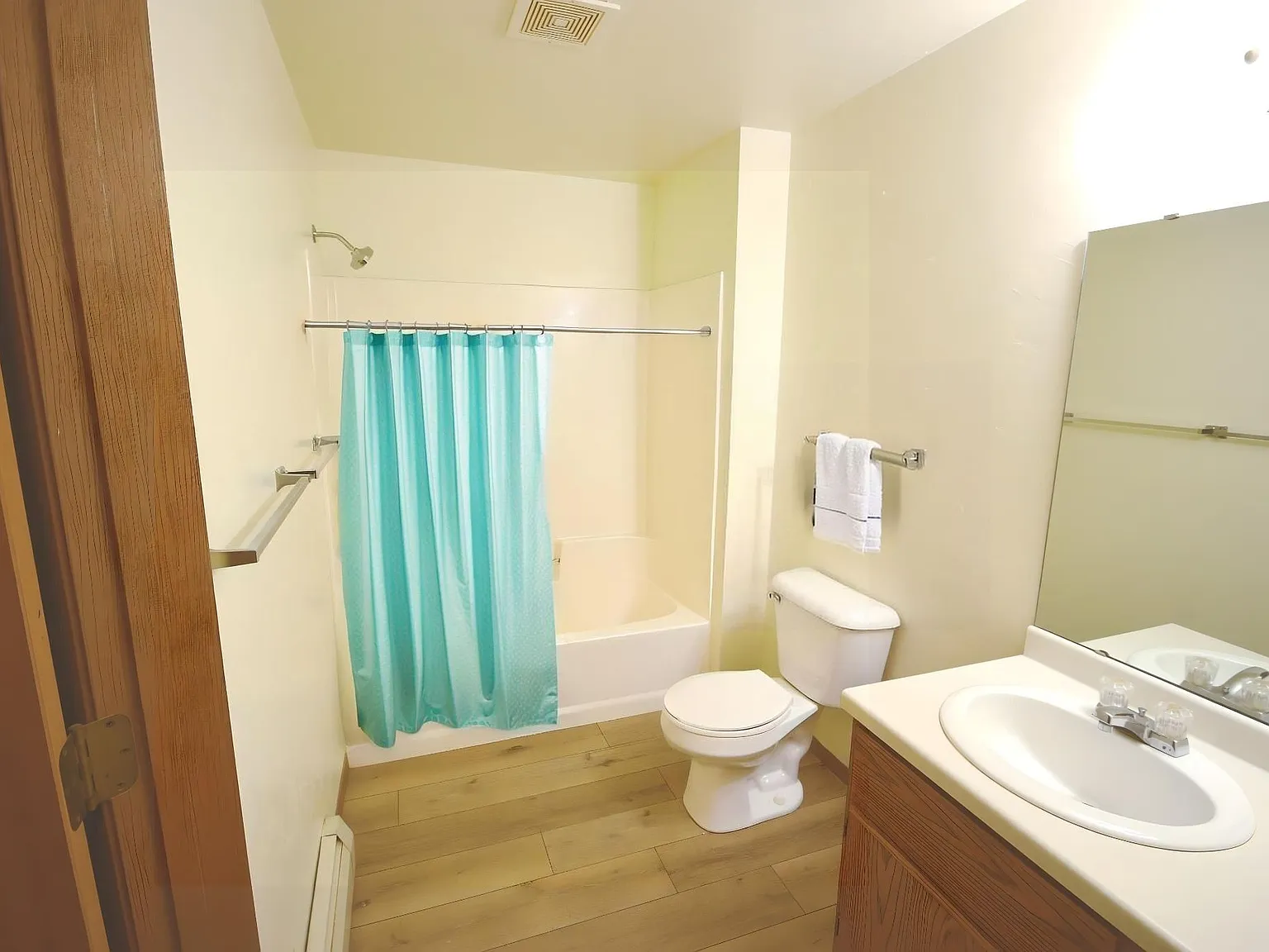 Henry Street Apartments — Photo 4