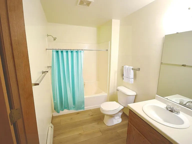 Henry Street Apartments — Photo 4