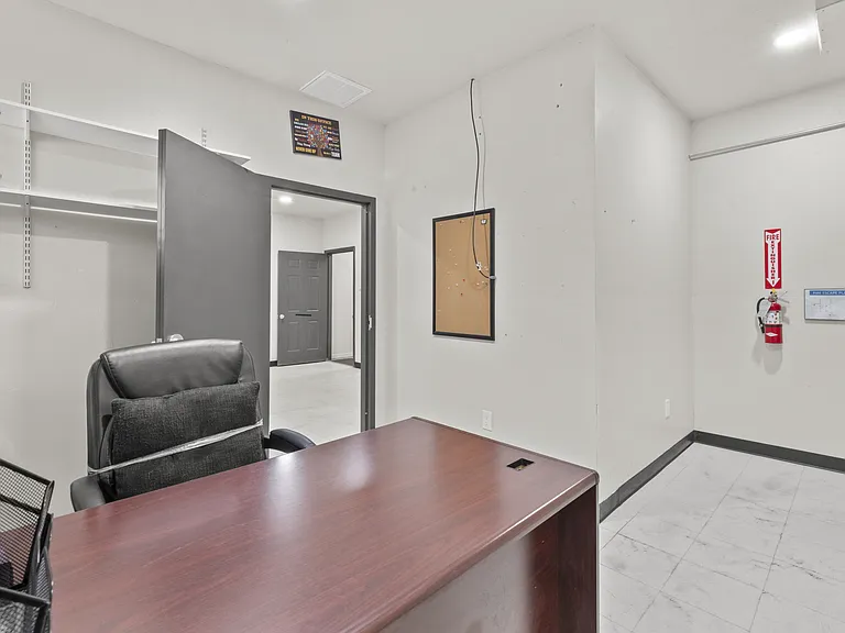 360 Sudderth Dr #1 — Photo 38