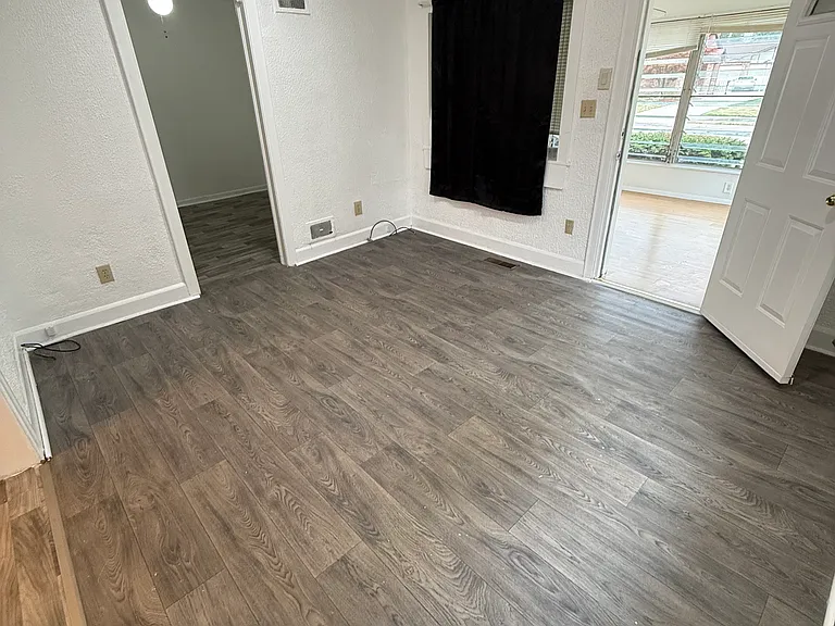 2950 Parker St — Photo 4