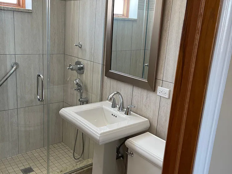 2151 W Granville Ave #1 — Photo 13
