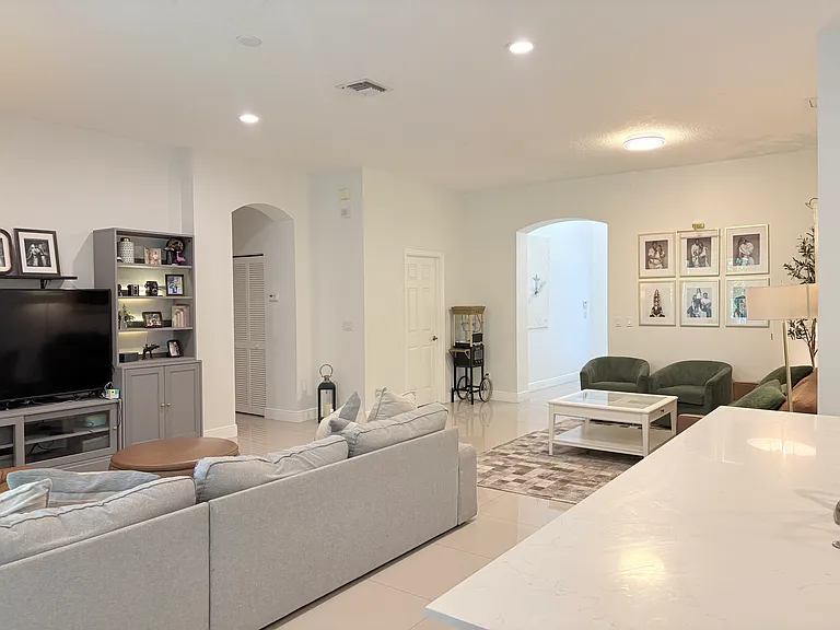 4404 E Whitewater Ave — Photo 11