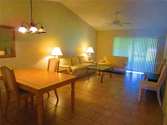 3rd image of 1385 Oak Hill Dr APT 104