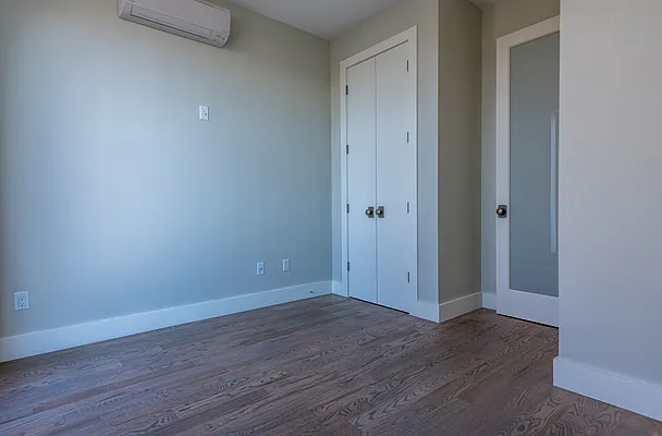 Rented by Nooklyn NYC LLC | media 51