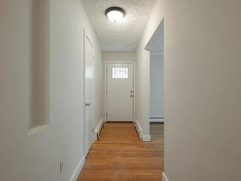 2337 Renfro Rd N — Photo 4