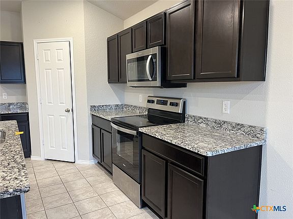 5th image of 5108 Vivien St