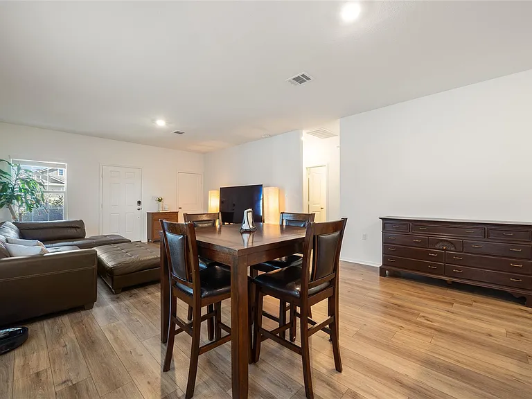 14404 Berning Rd — Photo 11