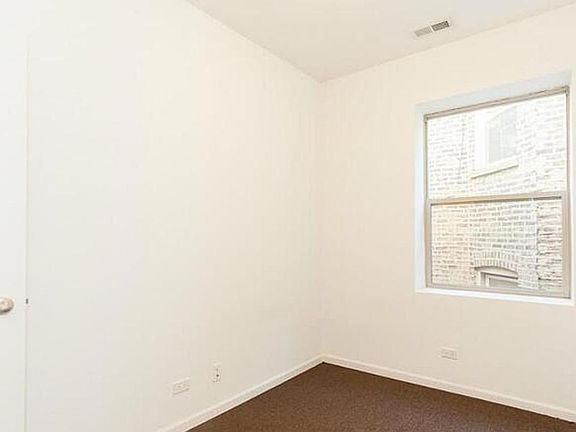 2nd image of 5056 N Winthrop Ave #402