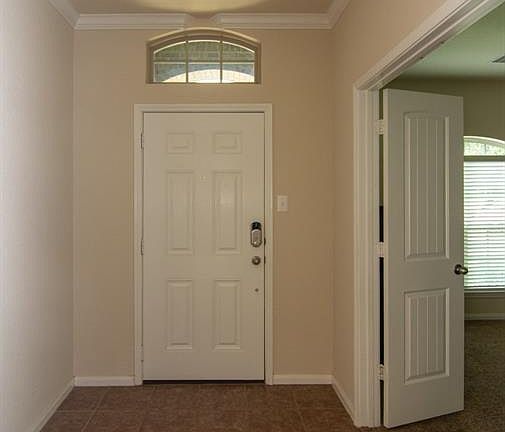 5th image of 110 Hillandale Ct
