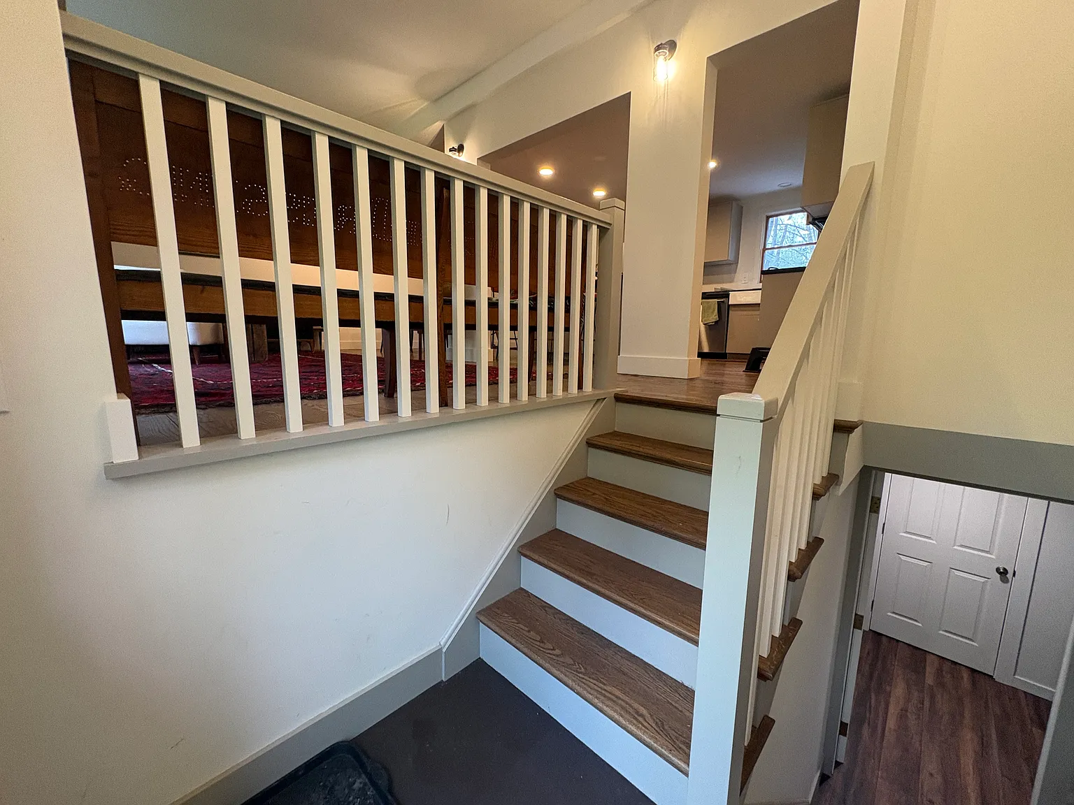 3 bed, 2469 sqft, $4,400 — Photo 4