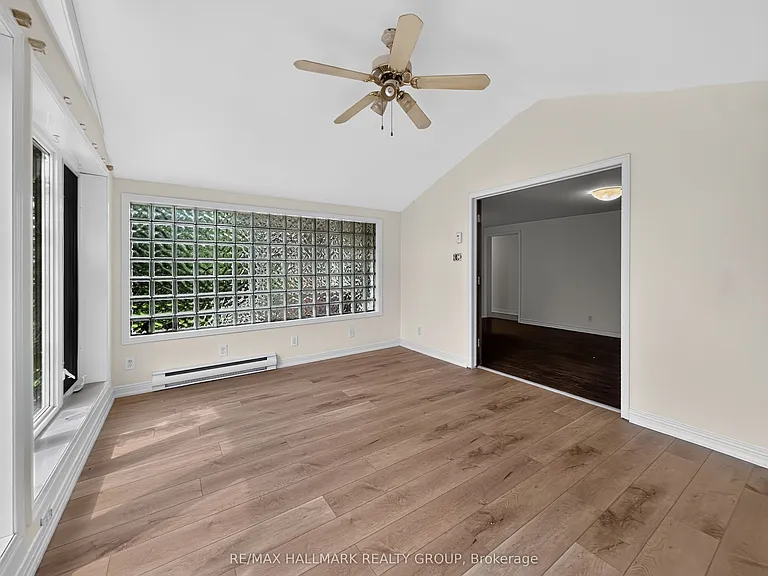 295 Amiens St — Photo 11