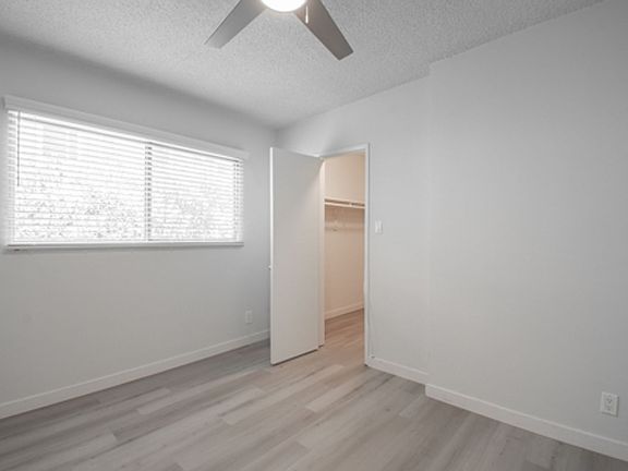 4th image of 3840 Motor Ave #13