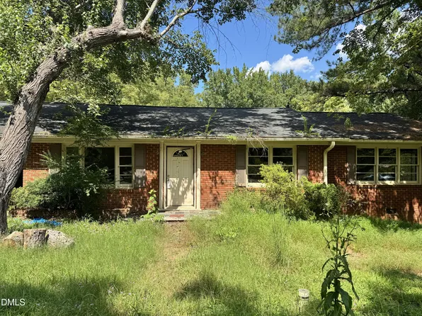 302 E Bute St, Warrenton, NC 27589