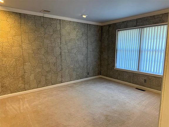 5th image of 1205 Charles Dr
