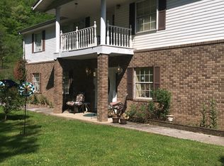 7258 Wolf Creek Rd, Yeaddiss, KY 41777