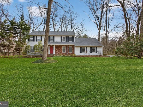 16 Beechtree Ln, Plainsboro, NJ 08536